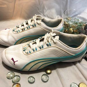 Puma Sport Lifestyle White/Cyan Athleisure Golf Track Shoes, size 5.5, vintage